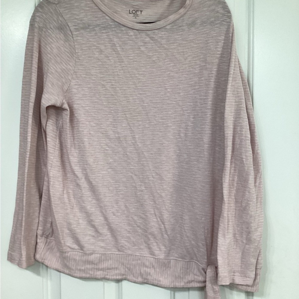 LOFT Women's Pink Top - it’s more light pink but the camera isn’t picking it up